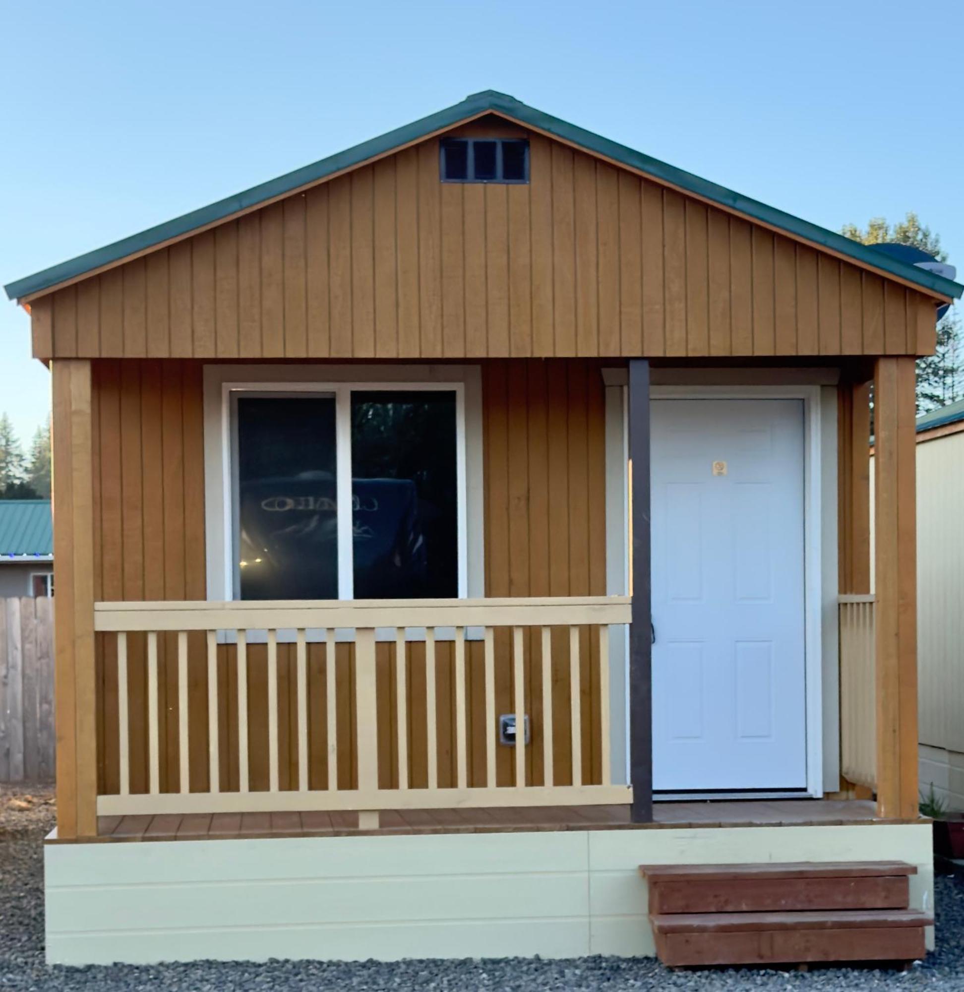 Far West Cabin-Tiny Homes Rental Forks Eksteriør billede