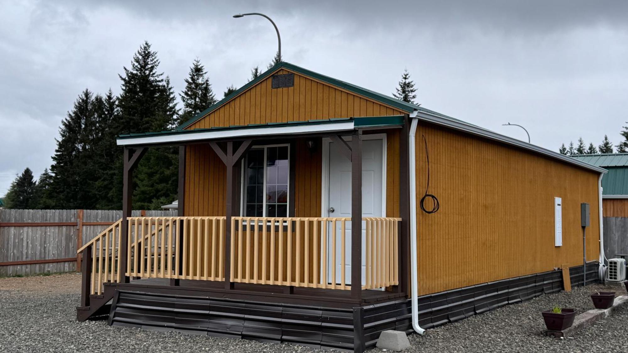 Far West Cabin-Tiny Homes Rental Forks Eksteriør billede